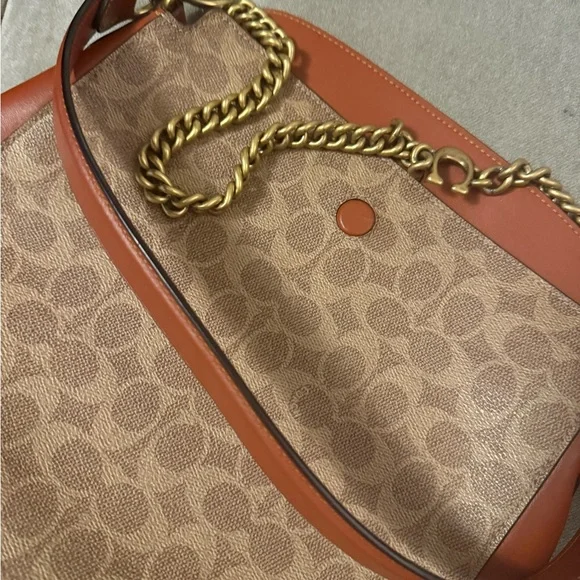 Coach Tan Leather Detail - Picture 8 of 8